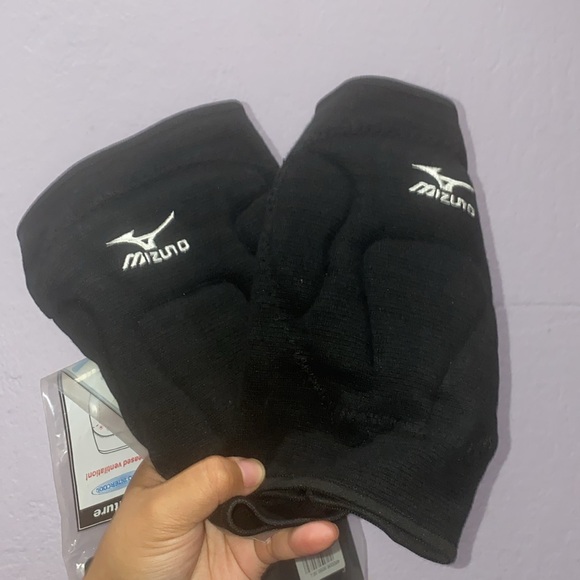 Mizuno VS-1 Volleyball Knee Pads - Picture 3 of 4
